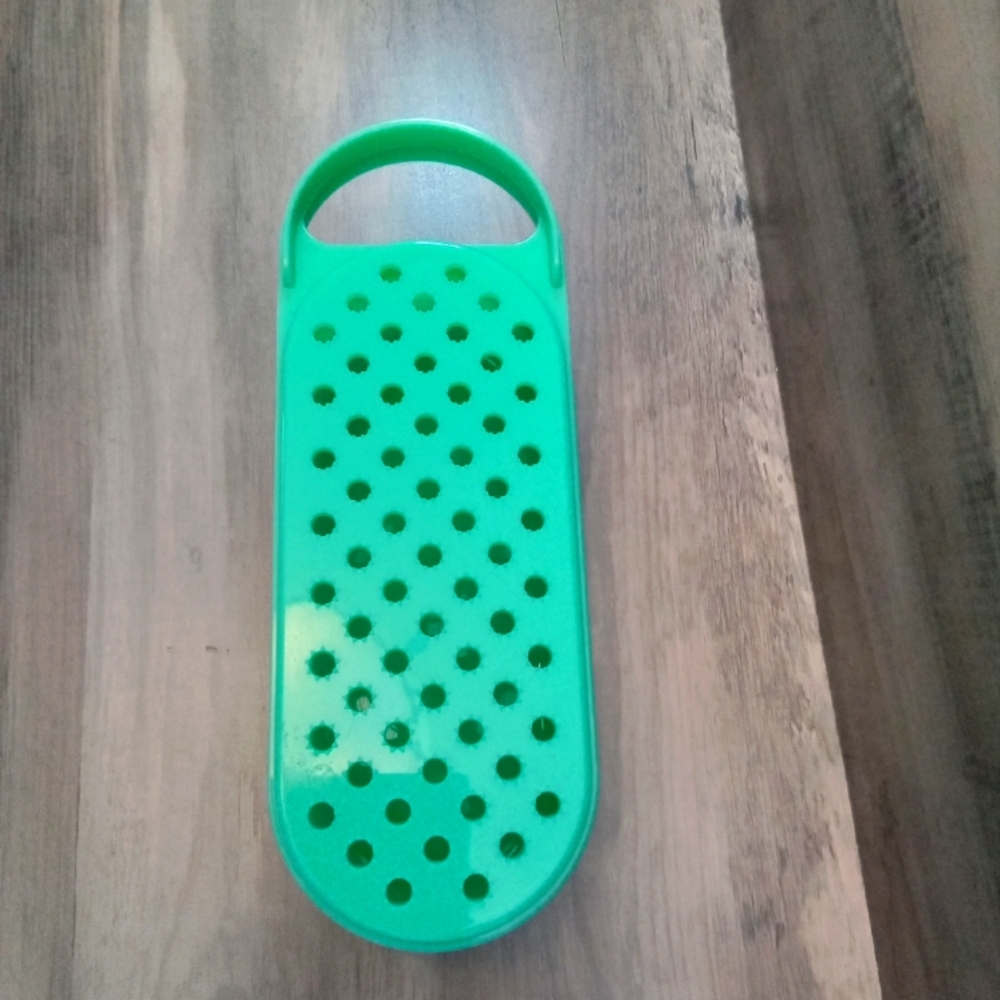 Tupperware Jadeite Cheese grater 2 piece vintage set